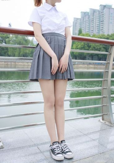 湿润的女人在线观看_4K手机在线看